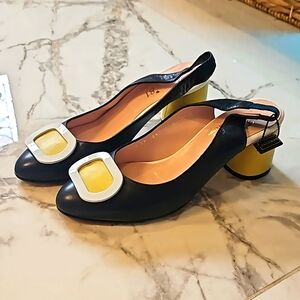 Ferca 81 shoes, Size 9